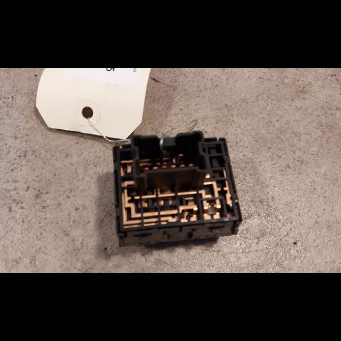 Commande rétroviseurs extérieures électriques occasion NISSAN MICRA III Phase 3 11-2007->11-2010 1.2i 65ch 25570AX005 2