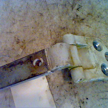 Charniere sup porte battante arg occasion VOLKSWAGEN CADDY III Phase 1 03-2004->07-2010 1.9 TDI 105ch 2K5827151