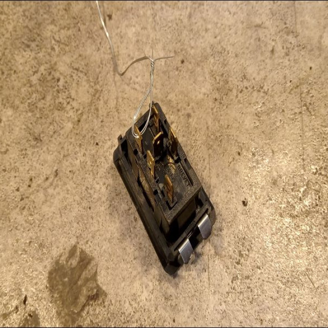 Commande lève-glace porte avant droite occasion NISSAN MICRA II Phase 2 01-1996->04-1998 1.0i 2