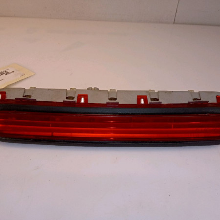 Feux stop supplementaire occasion TOYOTA COROLLA VERSO II Phase 1 05-2004->06-2007 136 D-4D 815700F011