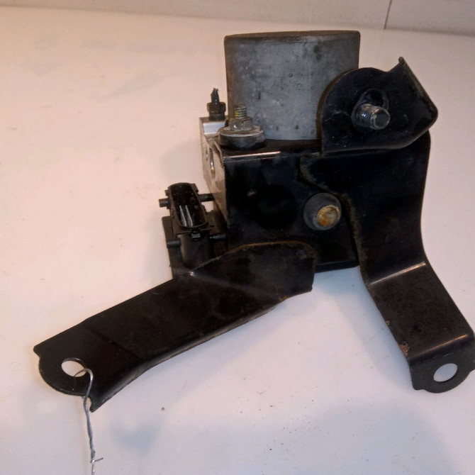 Unité hydraulique ABS occasion TOYOTA COROLLA VERSO II Phase 1 05-2004->06-2007 136 D-4D 440500F030 4