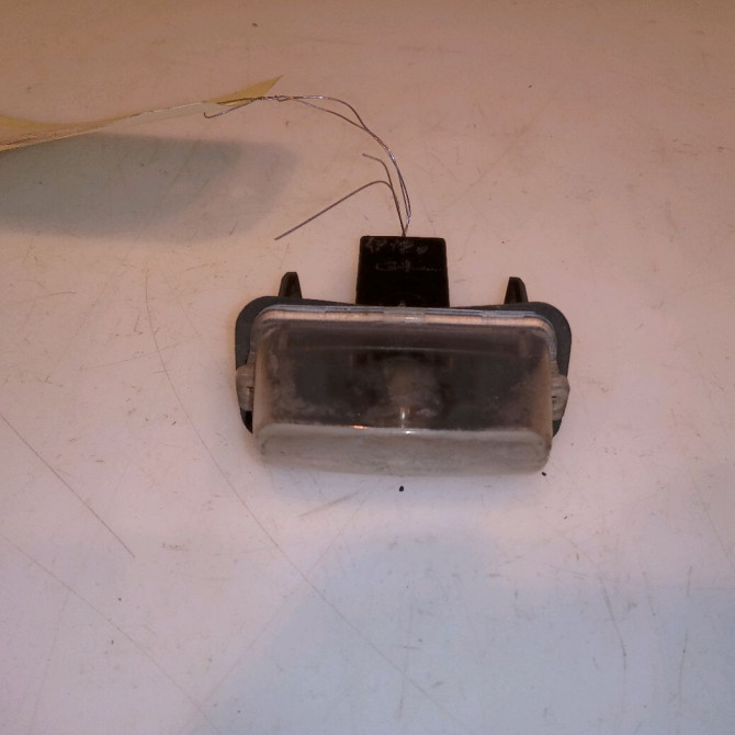 Eclaireur plaque de police g occasion CITROEN C3 I Phase 2 10-2005->12-2010 1.4 HDi 70ch 6340A3 1