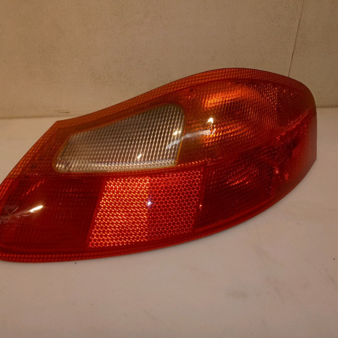 Feu arrière droit occasion 1
