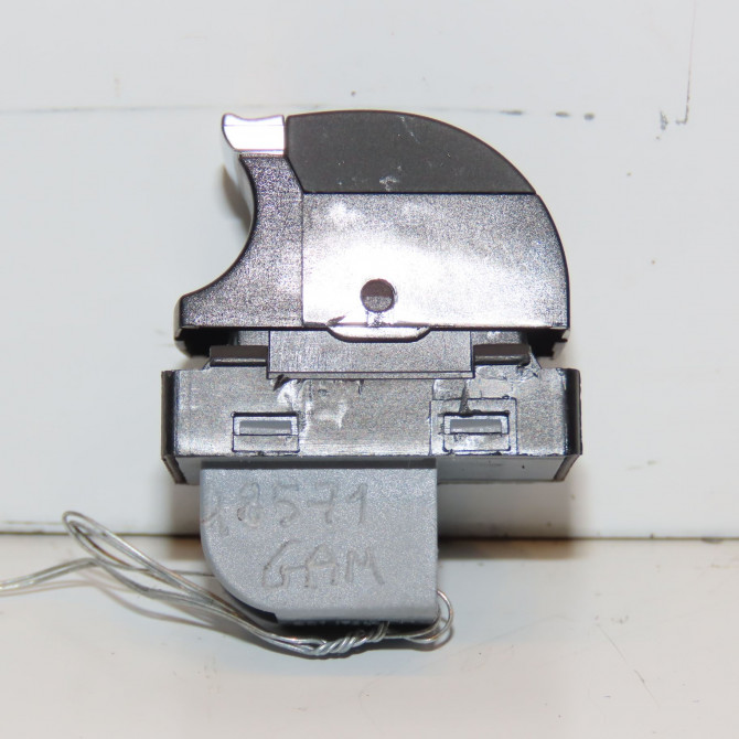 Commande leve-glace porte arrière droite occasion AUDI A3 II Phase 2 06-2008->07-2012 1.6 TDi 105ch 4F0959855B5PR 4