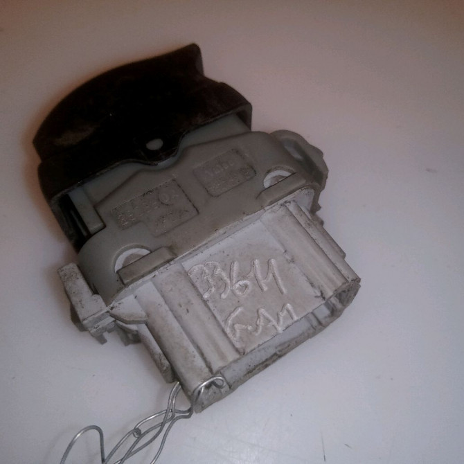 Commande lève-glace porte avant droite occasion RENAULT ESPACE IV Phase 1 09-2002->03-2006 2.2 DCI 8200220508 3