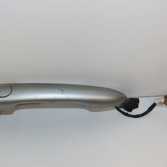 Poignee ext porte avd occasion RENAULT SCENIC II Phase 1 03-2004->09-2006 1.5 DCI 100ch 7701209579 1