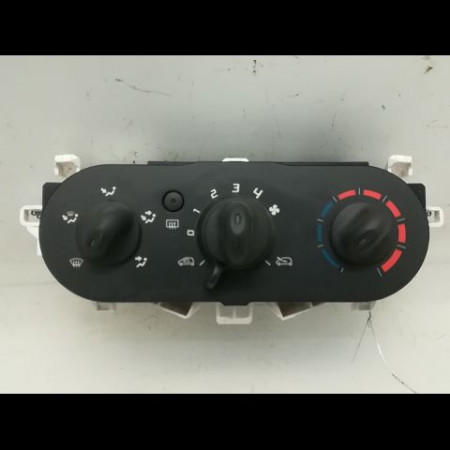 Commande de chauffage occasion RENAULT TWINGO II Phase 1 06-2007->11-2011 1.2i 16v 75ch
