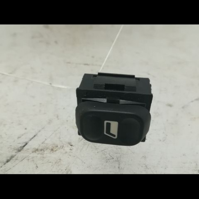 Commande lève-glace porte avant droite occasion PEUGEOT PARTNER I Phase 2 11-2002->05-2008 1.6 HDI 90ch 1