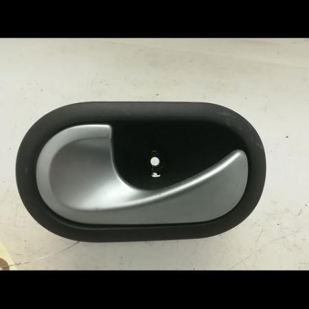 Poignee int porte arg occasion RENAULT CLIO III Phase 2 03-2009->12-2014 1.5 DCI 70ch 8201053836