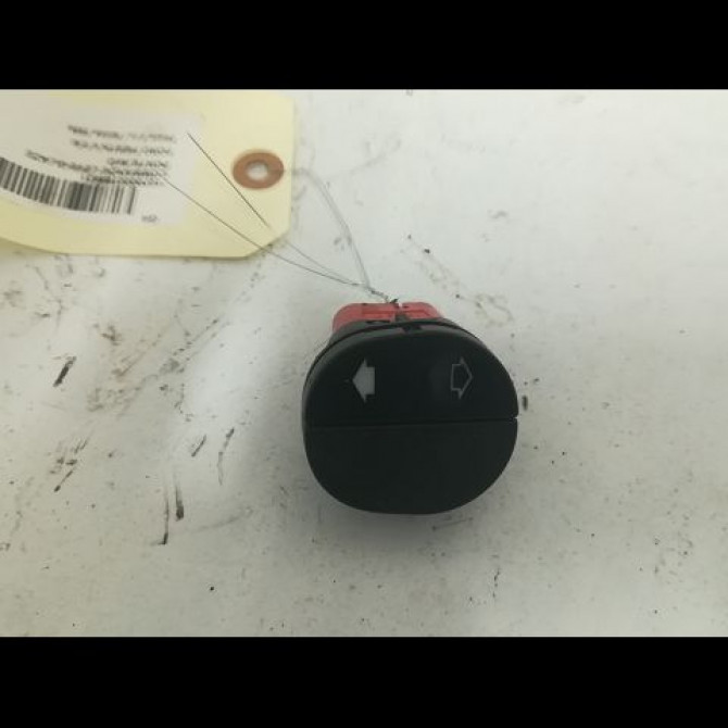 Commande lève-glace porte avant droite occasion FORD FIESTA V Phase 2 10-2005->10-2008 1.4i 1