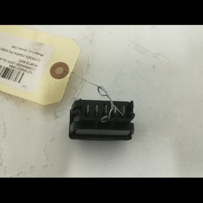 Commande lève-glace porte avant droite occasion CITROEN XSARA PICASSO Phase 1 12-1999->02-2004 1.8i 16v 2