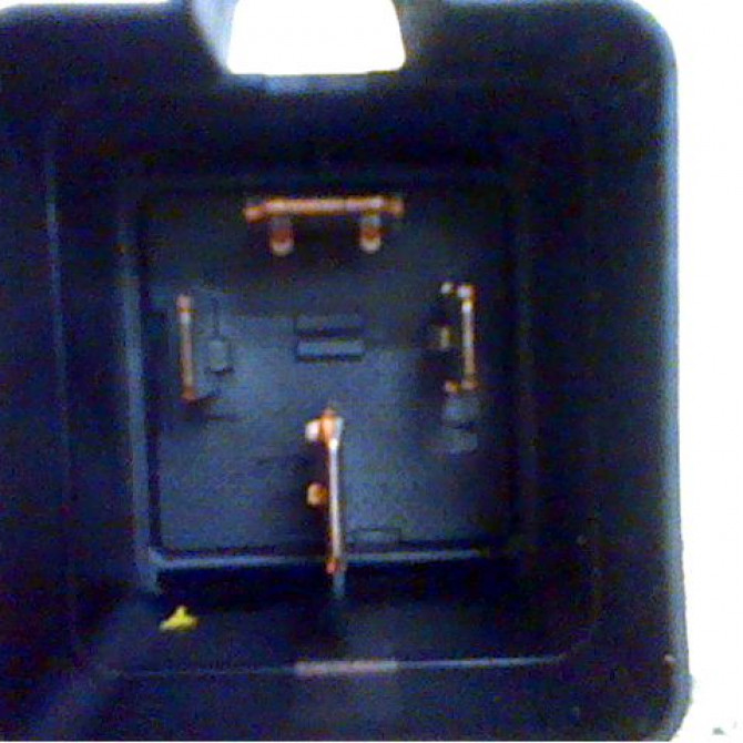 Boitier de préchauffage occasion FORD MONDEO II Phase 1 09-2000->06-2007 2.0 Di 115ch 1