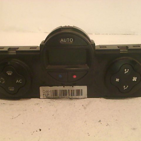 Commande de chauffage occasion RENAULT MEGANE II Phase 1 09-2003->12-2005 7701209068