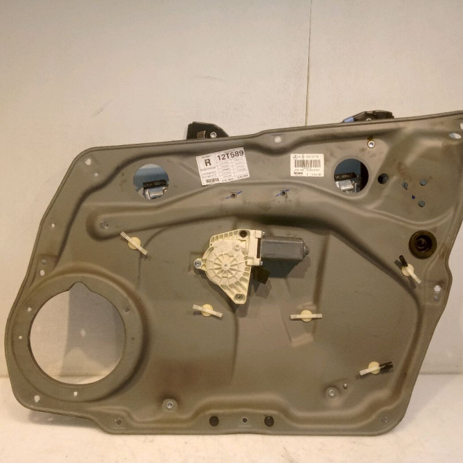 Mecanisme + moteur lève-glace avant droit occasion MERCEDES CLASSE A II Phase 1 12-2004->04-2008 A 180 CDI 1697203279 2