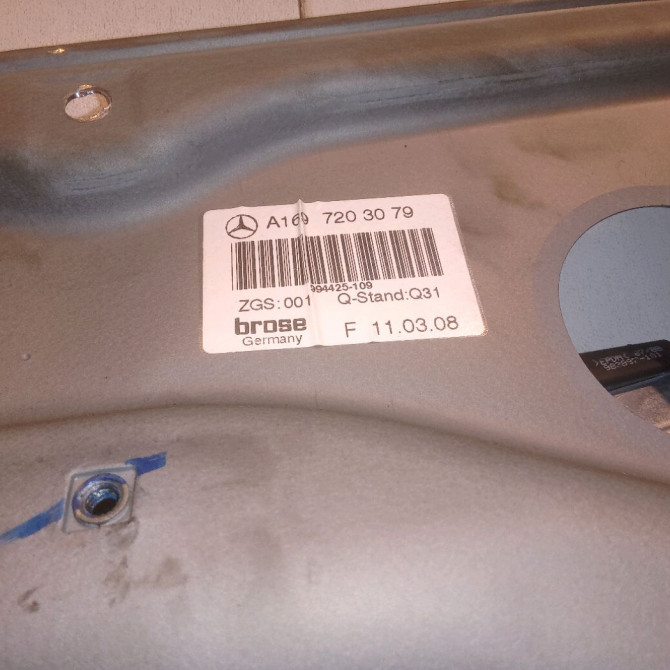 Mecanisme + moteur lève-glace avant droit occasion MERCEDES CLASSE A II Phase 1 12-2004->04-2008 A 180 CDI 1697203279 5
