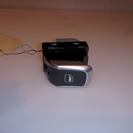 Commande leve-glace porte arrière droite occasion AUDI A1