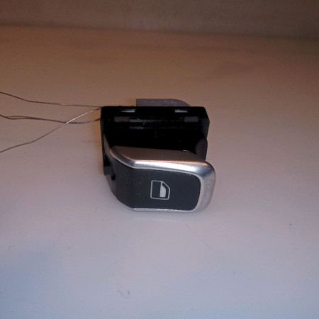 Commande leve-glace porte arrière gauche occasion AUDI A1