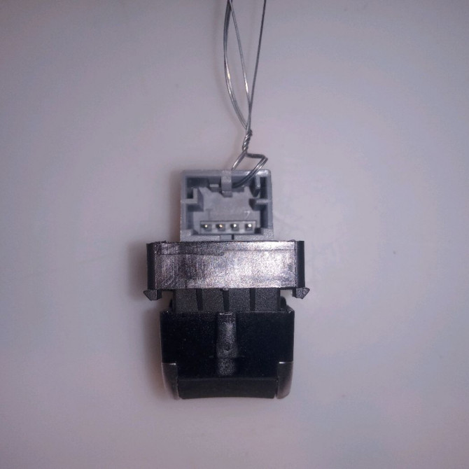 Commande leve-glace porte arrière gauche occasion AUDI A1 2