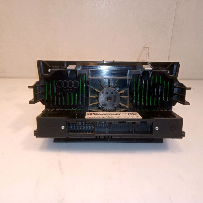 Commande de chauffage occasion  8P0820043AG5PR 2