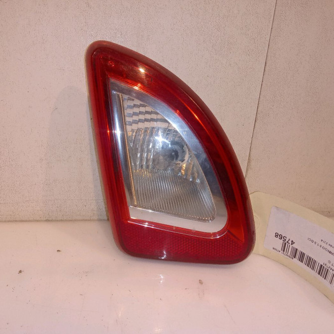 Feu arrière interieur gauche occasion RENAULT TWINGO II Phase 2 12-2011->12-2014 1.5 DCI 75ch 1