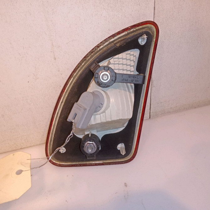 Feu arrière interieur gauche occasion RENAULT TWINGO II Phase 2 12-2011->12-2014 1.5 DCI 75ch 2