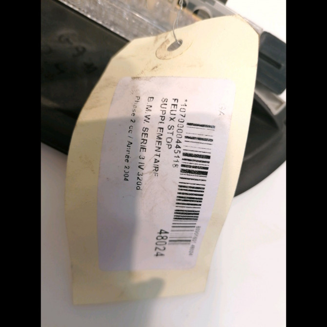 Feux stop supplementaire occasion B.M.W. SERIE 3 IV Phase 2 09-2001->03-2005 320d 63257219086 4