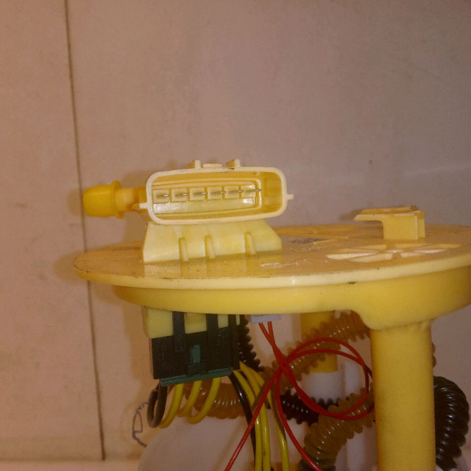 Jauge a carburant occasion RENAULT SCENIC IV 172027799R 4