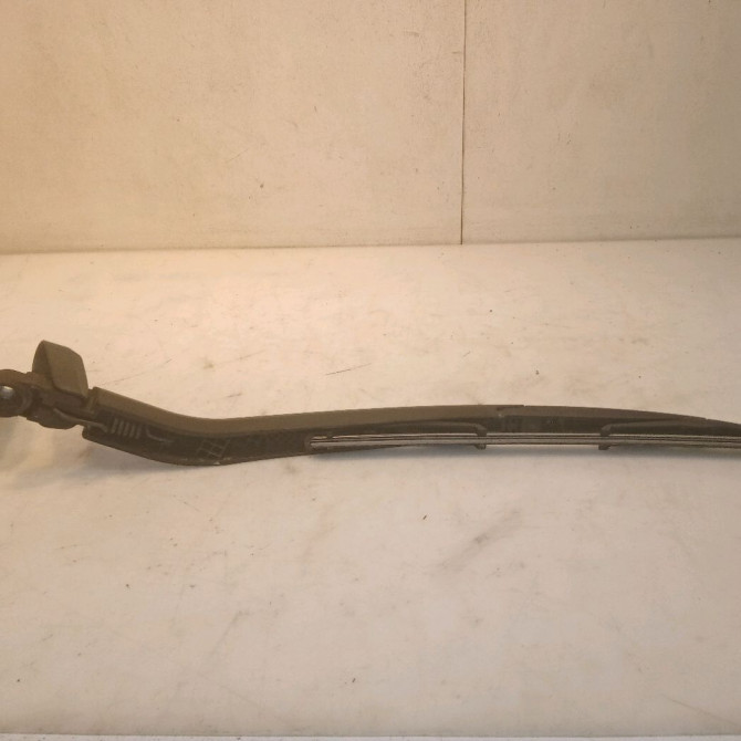 Bras essuie-glace arrière occasion HYUNDAI I 20 I Phase 1 04-2009->06-2012 1.4 CRDi 75ch 988151J001 2