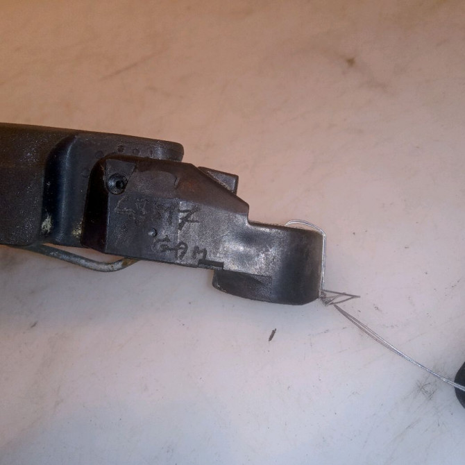 Bras essuie-glace arrière occasion HYUNDAI I 20 I Phase 1 04-2009->06-2012 1.4 CRDi 75ch 988151J001 3