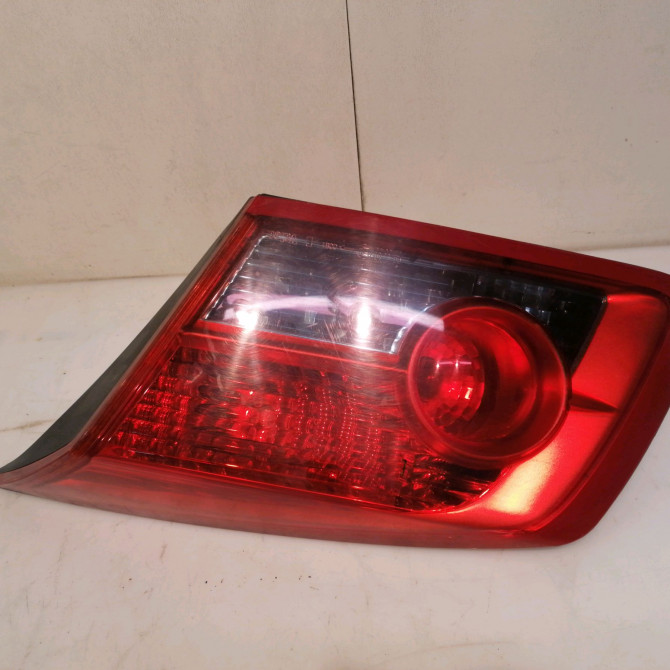 Feu arrière intérieur droit occasion RENAULT VELSATIS Phase 1 01-2002->04-2005 3.5i V6 240ch 1