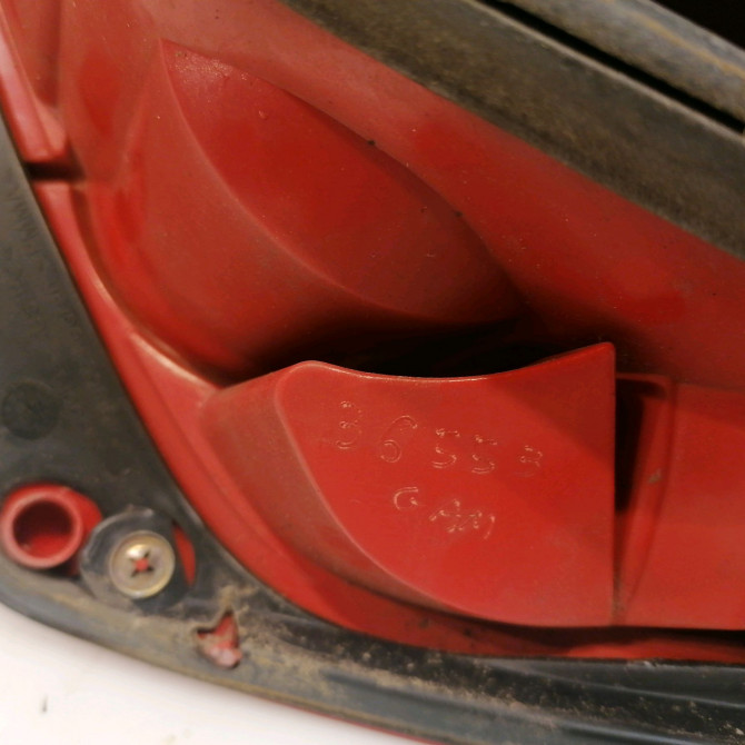 Feu arrière intérieur droit occasion RENAULT VELSATIS Phase 1 01-2002->04-2005 3.5i V6 240ch 4