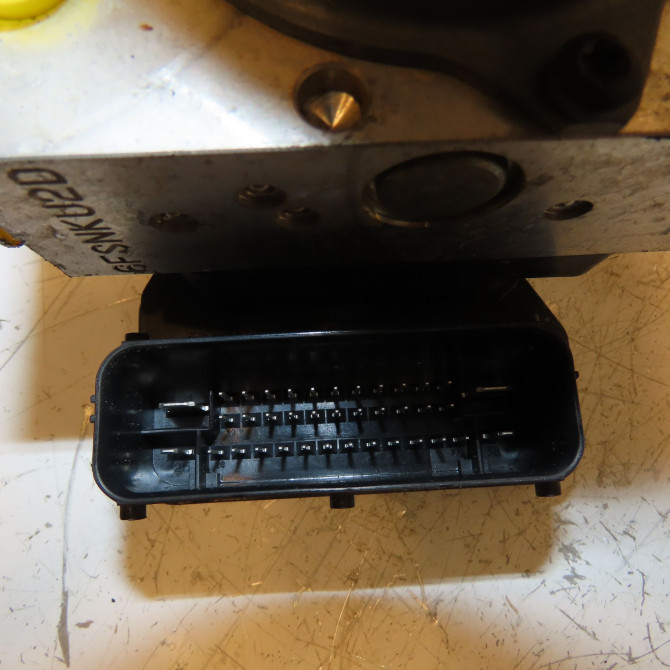 Unité hydraulique ABS occasion KIA RIO III Phase 1 06-2011->... 1.1 CRDI 75ch 589201W500 2