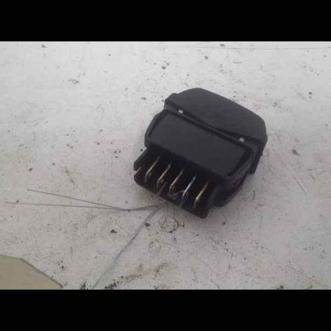 Commande lève-glace porte avant droite occasion CITROEN XSARA Phase 1 02-1998->09-2000 1.4i 6552TA 2