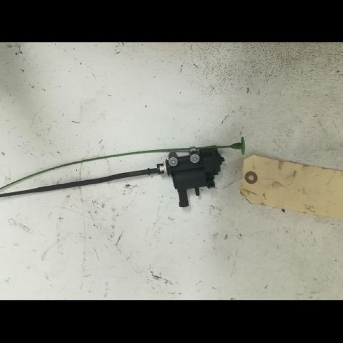 Actionneur portillon aile ard occasion B.M.W. SERIE 3 V Phase 1 03-2005->09-2008 318i 129ch 3