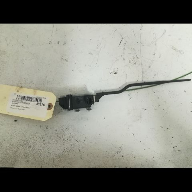 Actionneur portillon aile ard occasion B.M.W. SERIE 3 V Phase 1 03-2005->09-2008 318i 129ch 4