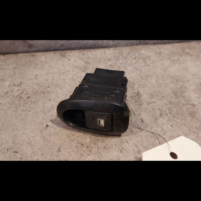 Commande leve-glace porte arrière droite occasion PEUGEOT 406 Phase 2 04-1999->04-2004 2.0 HDI 110ch 1