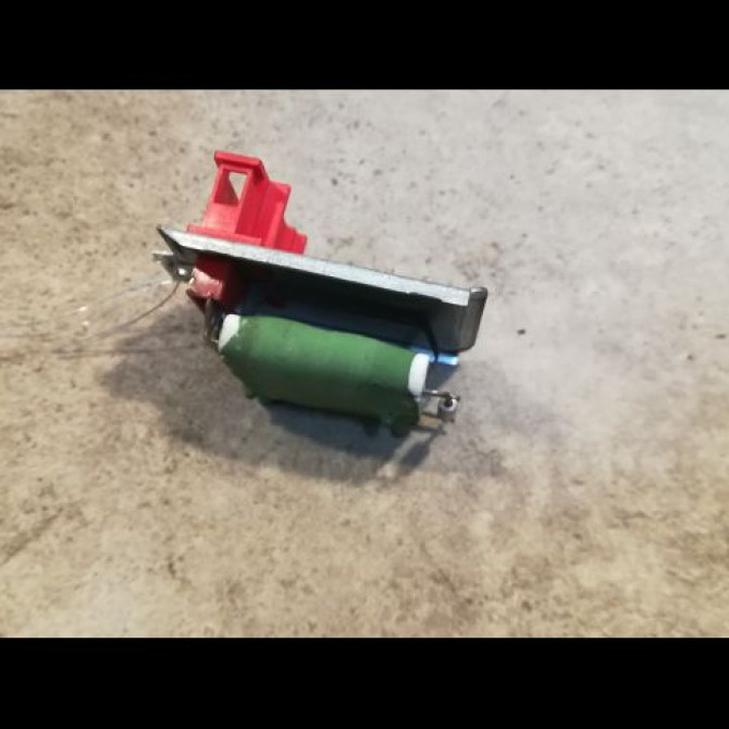 Resistance de chauffage occasion VOLKSWAGEN PASSAT IV Phase 2 10-2000->03-2005 1.9 TDI 100ch 8D0959263 2