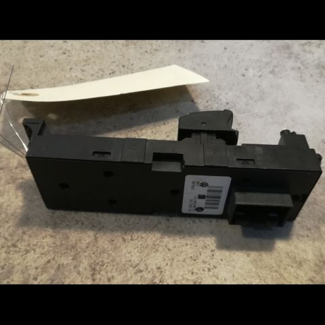 Commande lève-glace porte avant gauche occasion VOLKSWAGEN PASSAT IV Phase 2 10-2000->03-2005 1.9 TDI 100ch 1J3959857B 2