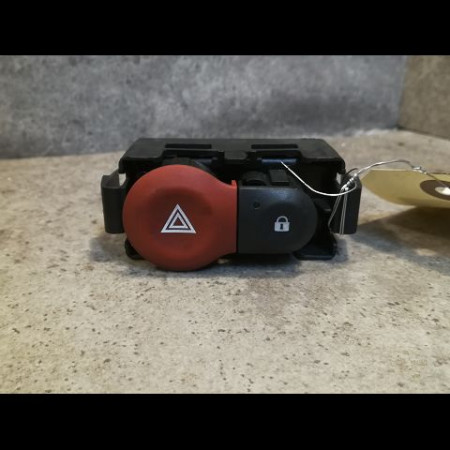 Bouton de warning occasion RENAULT CLIO III Phase 2 03-2009->12-2014 1.5 DCI 85ch 252103766R