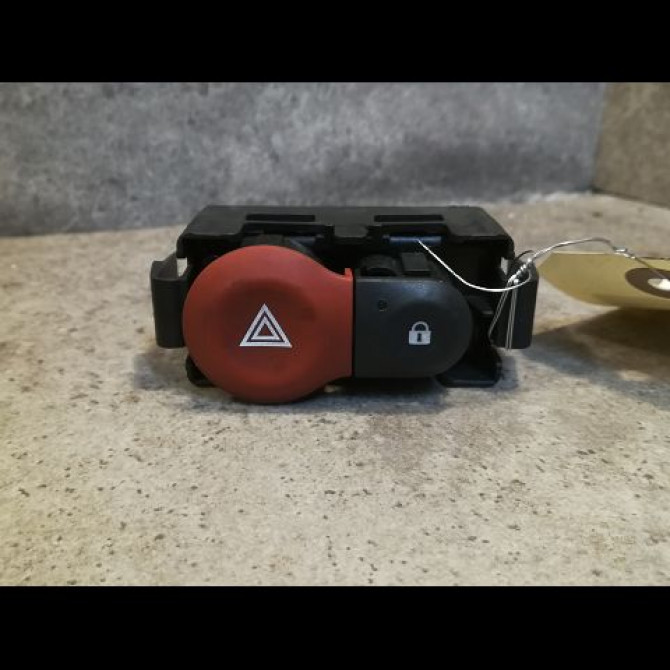 Bouton de warning occasion RENAULT CLIO III Phase 2 03-2009->12-2014 1.5 DCI 85ch 252103766R 1