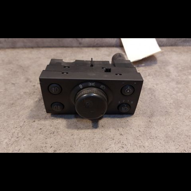 Interrupteur commande de phares occasion OPEL VECTRA III Phase 1 06-2002->10-2005 2.2 DTI 16v 125ch 24454625 1