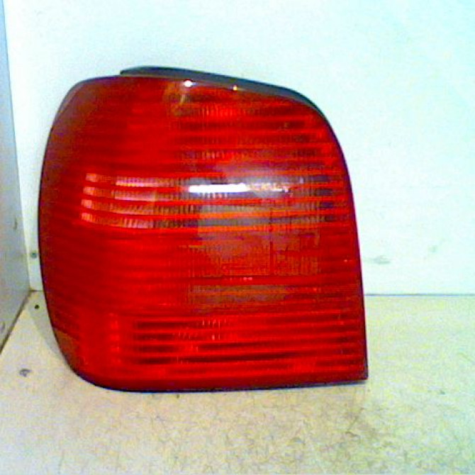 Feu arrière gauche occasion VOLKSWAGEN POLO III Phase 2 11-1999->12-2001 1.4 6N0945095H 1