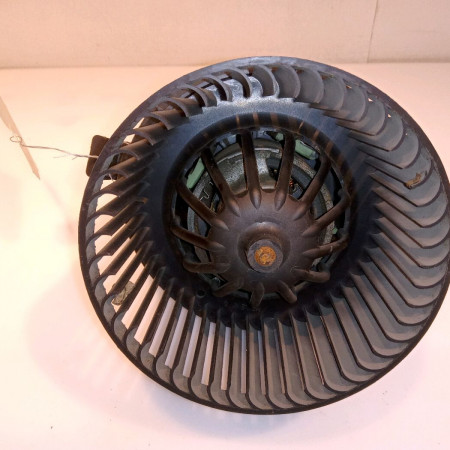 Ventilateur de chauffage occasion DACIA SANDERO I Phase 1 06-2008->10-2012 1.4 MPI 75ch 272106020R