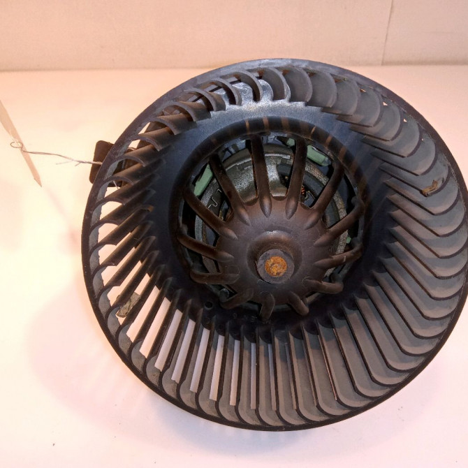 Ventilateur de chauffage occasion DACIA SANDERO I Phase 1 06-2008->10-2012 1.4 MPI 75ch 272106020R 1