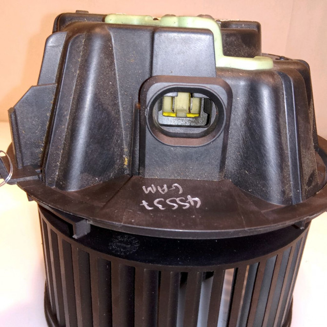 Ventilateur de chauffage occasion DACIA SANDERO I Phase 1 06-2008->10-2012 1.4 MPI 75ch 272106020R 3