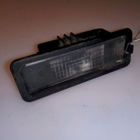 Eclaireur plaque de police d occasion VOLKSWAGEN GOLF VI Phase 1 10-2008->04-2013 1.4 TSI 16v 122ch