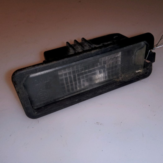 Eclaireur plaque de police d occasion VOLKSWAGEN GOLF VI Phase 1 10-2008->04-2013 1.4 TSI 16v 122ch 1