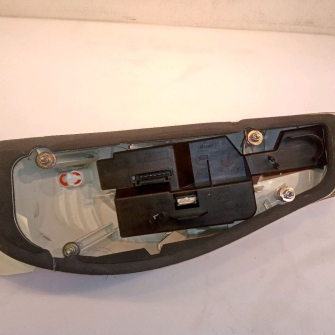 Feu arrière gauche occasion 2