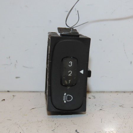 Commande eclairage occasion RENAULT ESPACE IV Phase 2 03-2006->07-2012 2.0 DCI 150ch 8200110132