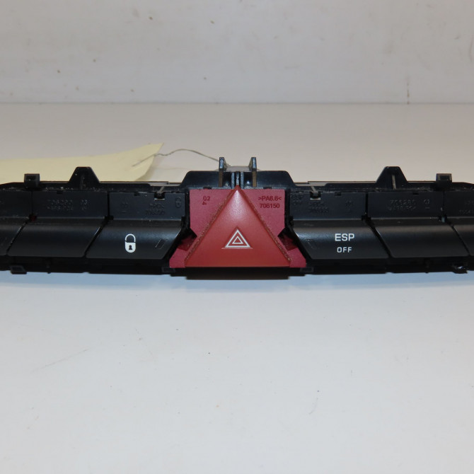 Bouton de warning occasion PEUGEOT 308 I Phase 2 04-2011->12-2014 1.6 E-HDI 112ch 1